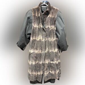 Vintage Elegant Gray and Cream Women's Fur Jacket Large